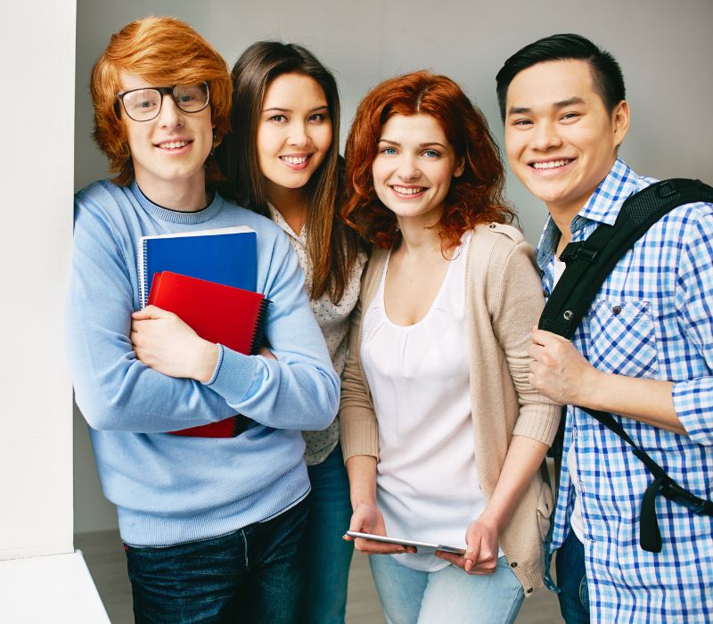 Sinh viên đại học và sau đại học